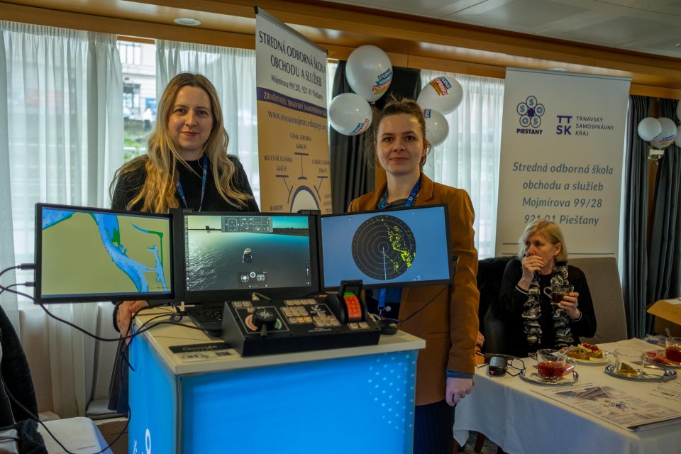 Deň otvorených dverí na lodi